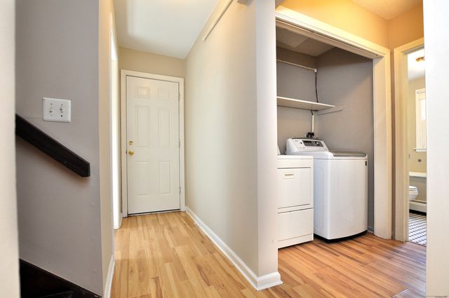 88 Lincoln Way, Windsor, CT 06095