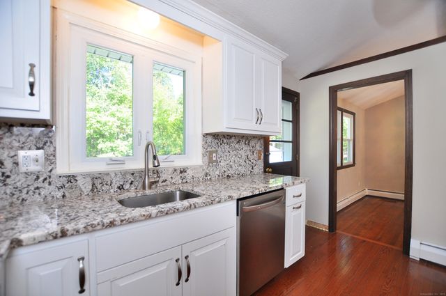 88 Lincoln Way, Windsor, CT 06095