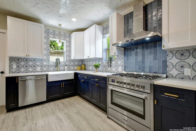 1510 STEVES AVE, San Antonio, TX 78210