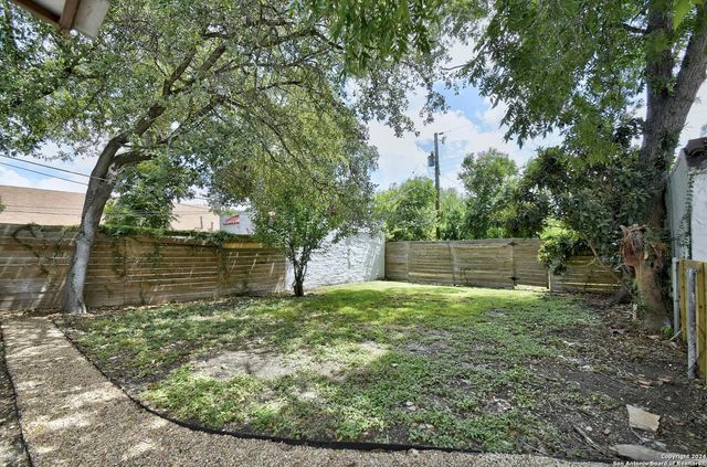 1510 STEVES AVE, San Antonio, TX 78210