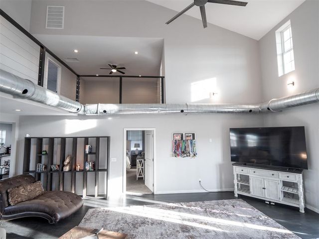 17900 E Wilshire Boulevard, Jones, OK 73049