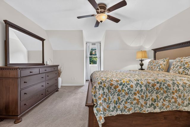 34 Serengeti Dr, North Attleboro, MA 02760