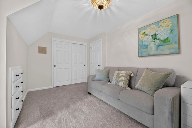 34 Serengeti Dr, North Attleboro, MA 02760