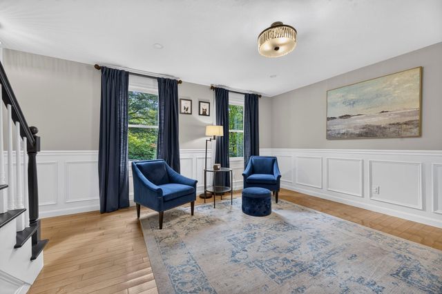 34 Serengeti Dr, North Attleboro, MA 02760
