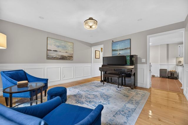 34 Serengeti Dr, North Attleboro, MA 02760
