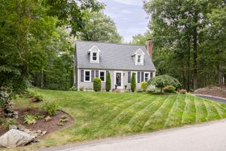 34 Serengeti Dr, North Attleboro, MA 02760