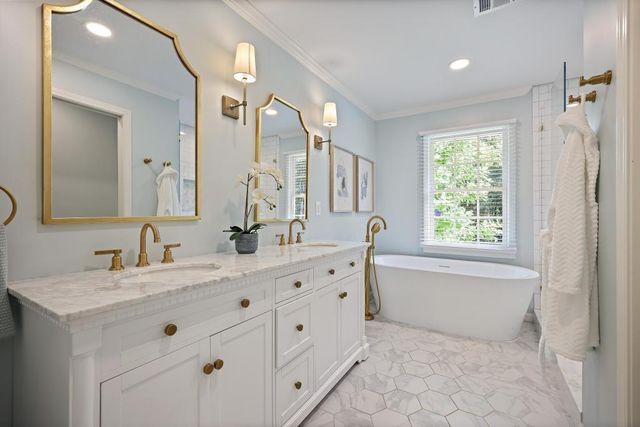 739 Colston Road SW, Marietta, GA 30064