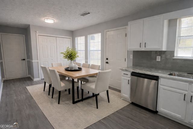 9221 Green Side Path, Riverdale, GA 30274