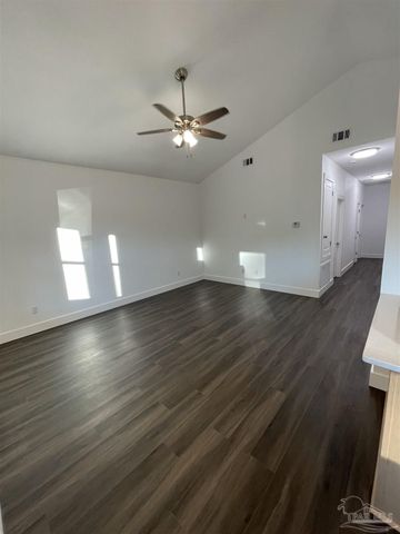 7900 Atilla Ave, Pensacola, FL 32534