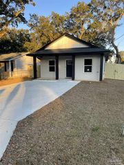 7900 Atilla Ave, Pensacola, FL 32534