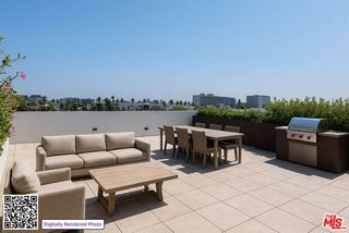 425 N Palm Drive 402, Beverly Hills, CA 90210