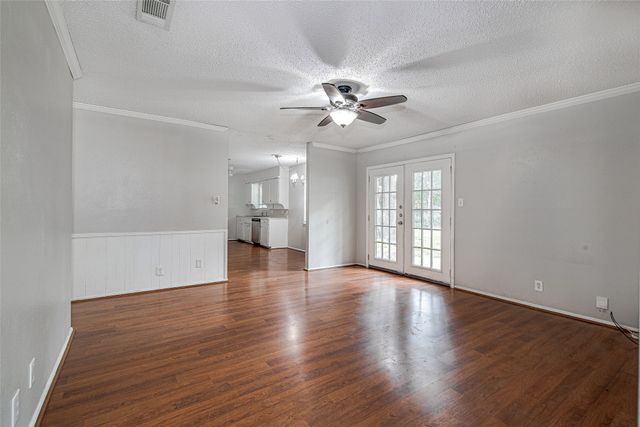 648 Sue Ann Lane, Burleson, TX 76028