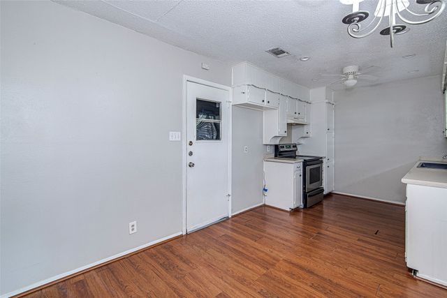 648 Sue Ann Lane, Burleson, TX 76028