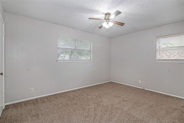 648 Sue Ann Lane, Burleson, TX 76028