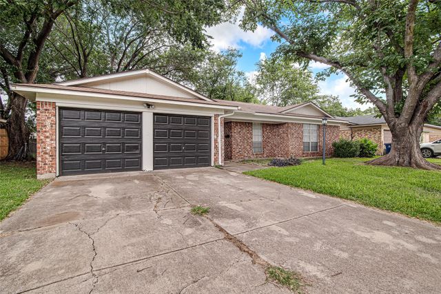 648 Sue Ann Lane, Burleson, TX 76028