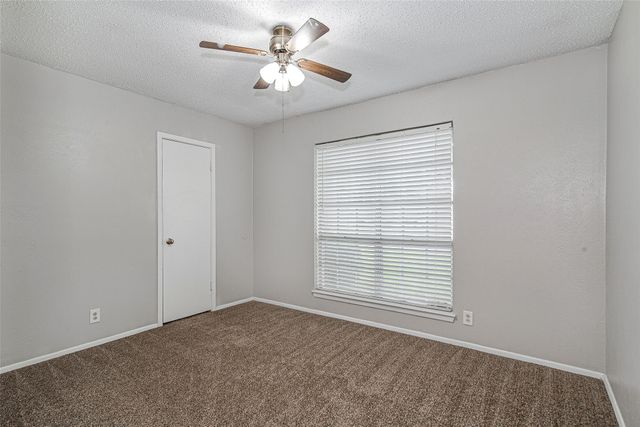 648 Sue Ann Lane, Burleson, TX 76028