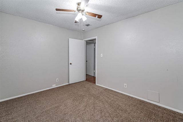 648 Sue Ann Lane, Burleson, TX 76028