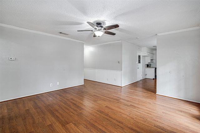 648 Sue Ann Lane, Burleson, TX 76028