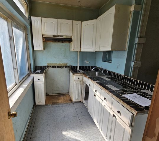 6431 S Racine Avenue, Chicago, IL 60636