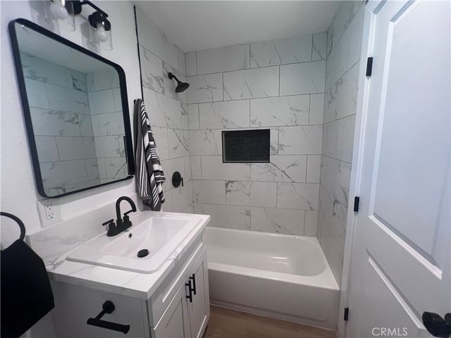 2952 E Gettysburg Avenue, Fresno, CA 93726
