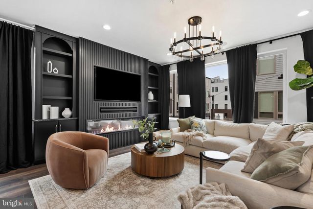 3011 SUNRISE WALK, Philadelphia, PA 19125