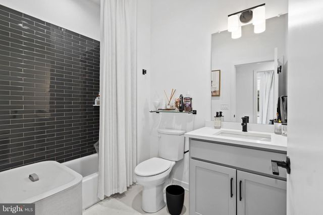 3011 SUNRISE WALK, Philadelphia, PA 19125