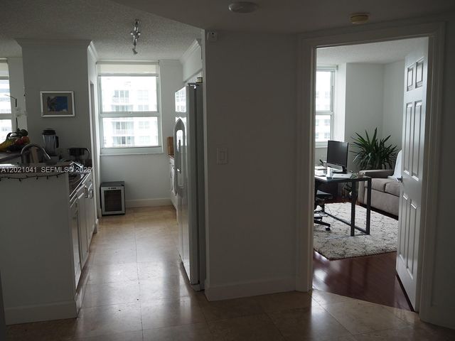 1155 BRICKELL BAY DR 3102, Miami, FL 33131