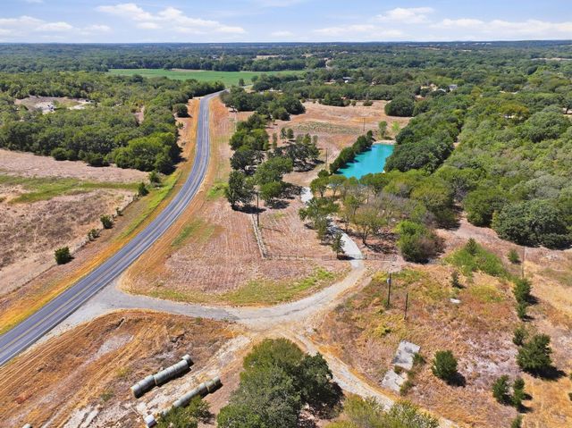 27673 FM 902, Collinsville, TX 76233