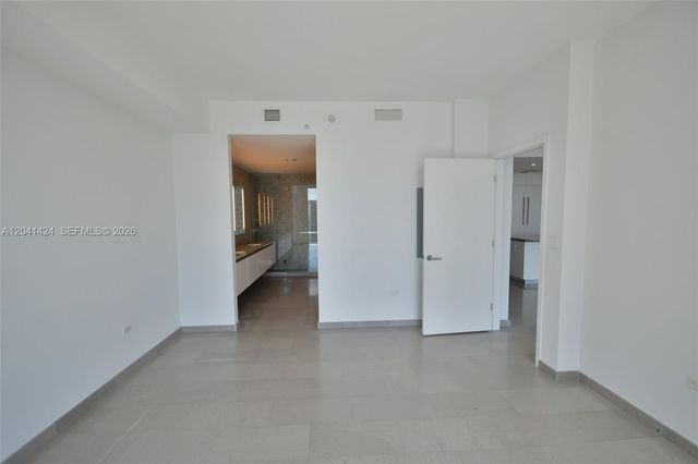 88 SW 7th St 3309, Miami, FL 33130