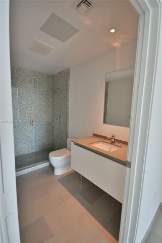 88 SW 7th St 3309, Miami, FL 33130