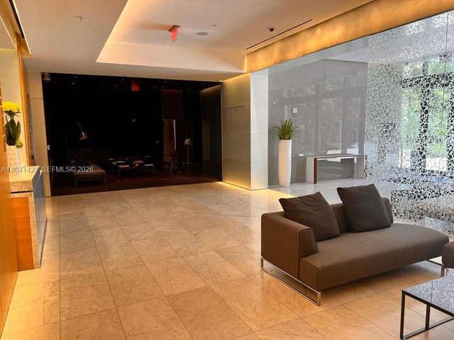 88 SW 7th St 3309, Miami, FL 33130