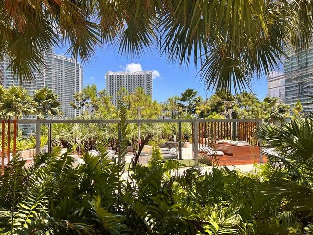 88 SW 7th St 3309, Miami, FL 33130