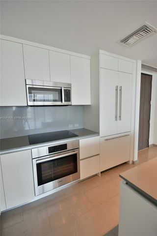 88 SW 7th St 3309, Miami, FL 33130