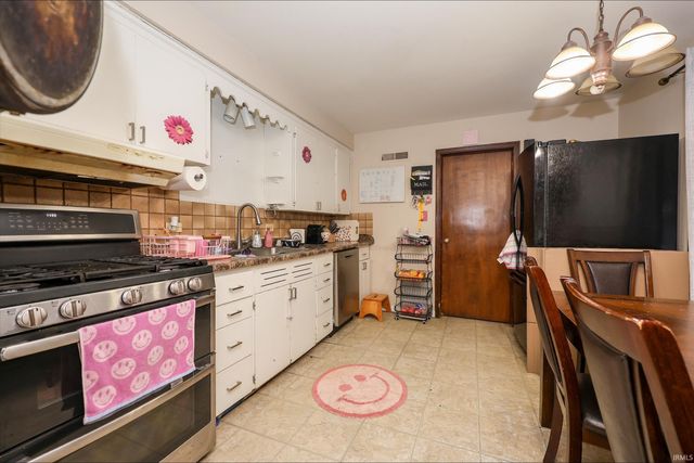 4865 Stellhorn Road, Fort Wayne, IN 46815