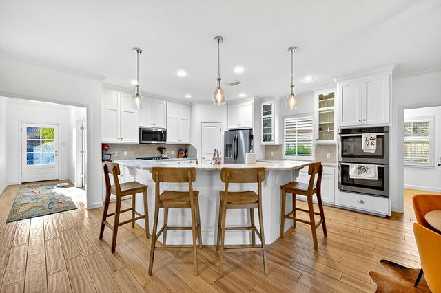 6100 Frio Dr, Midland, TX 79707