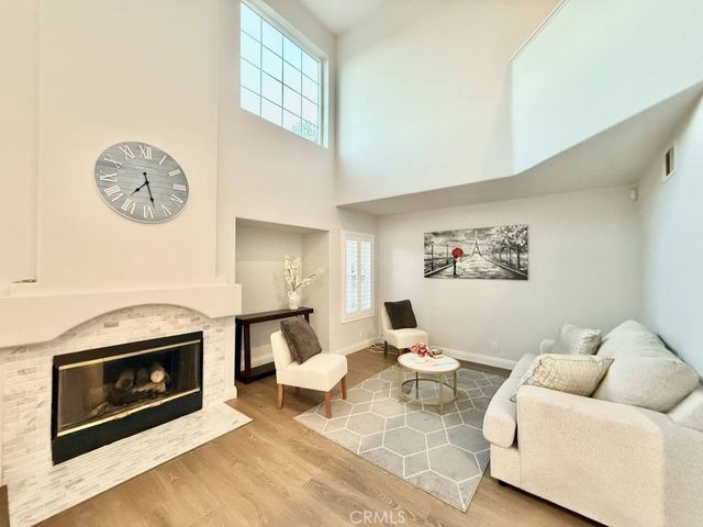 2960 E 20th, Signal Hill, CA 90755