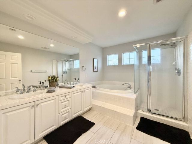2960 E 20th, Signal Hill, CA 90755