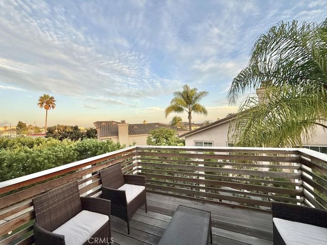 2960 E 20th, Signal Hill, CA 90755