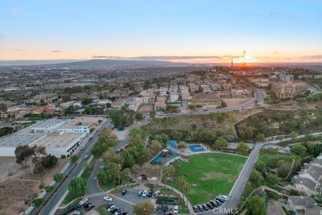 2960 E 20th, Signal Hill, CA 90755