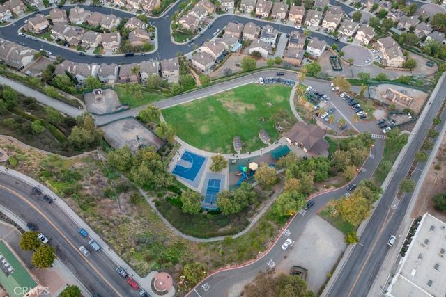 2960 E 20th, Signal Hill, CA 90755