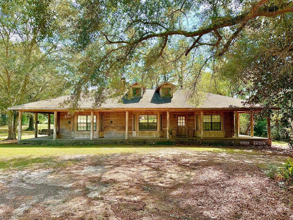 389 Harold Tucker Rd., Purvis, MS 39475