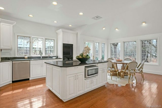 24 North Way, Chappaqua, NY 10514