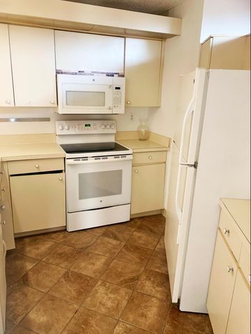 3915 Victoria Drive, West Palm Beach, FL 33406