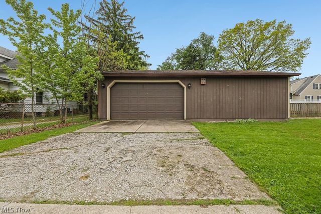 560 N Broadway Street, Medina, OH 44256