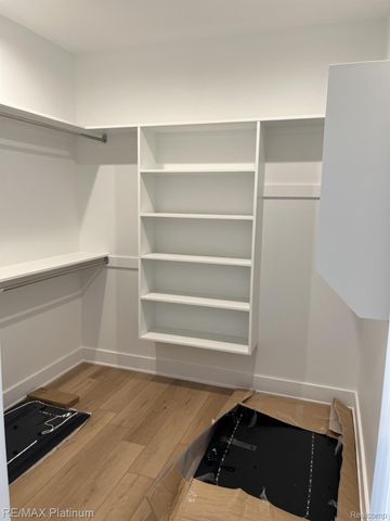 10310 Sweetheart Lane, Brighton Township, MI 48114