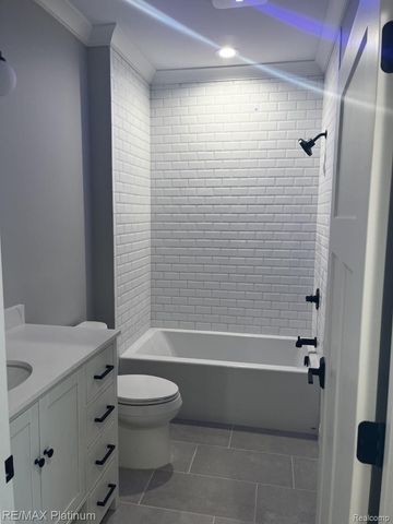 10310 Sweetheart Lane, Brighton Township, MI 48114