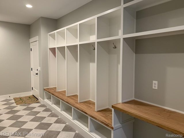 10310 Sweetheart Lane, Brighton Township, MI 48114