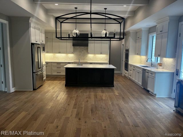 10310 Sweetheart Lane, Brighton Township, MI 48114