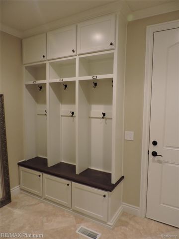 10310 Sweetheart Lane, Brighton Township, MI 48114