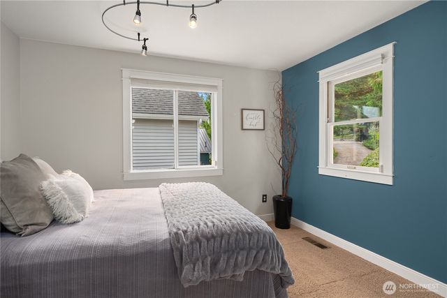 1718 292nd Place NE, Carnation, WA 98014